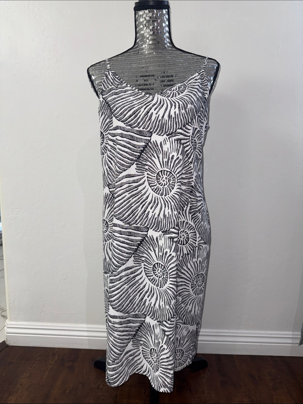 White House Black Market Black & White Spiral Shell Midi Dress